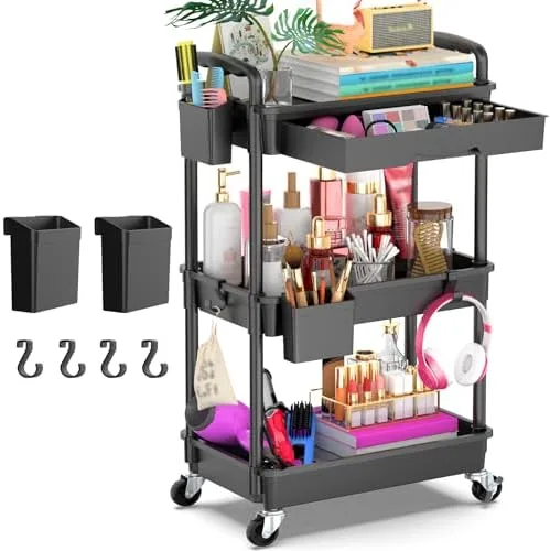 Roll Jewelry and Makeup to Wherever the Light Is Best