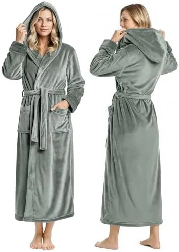 NY Threads Fleece Hooded Bathrobe