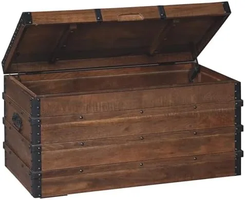 Set a Trunk at the Foot of the Bed for Extra Storage